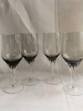MCM Empoli Smoked Gray, Faceted Floral Stem, Wine Glasses, Set of 4, EUC,   R927